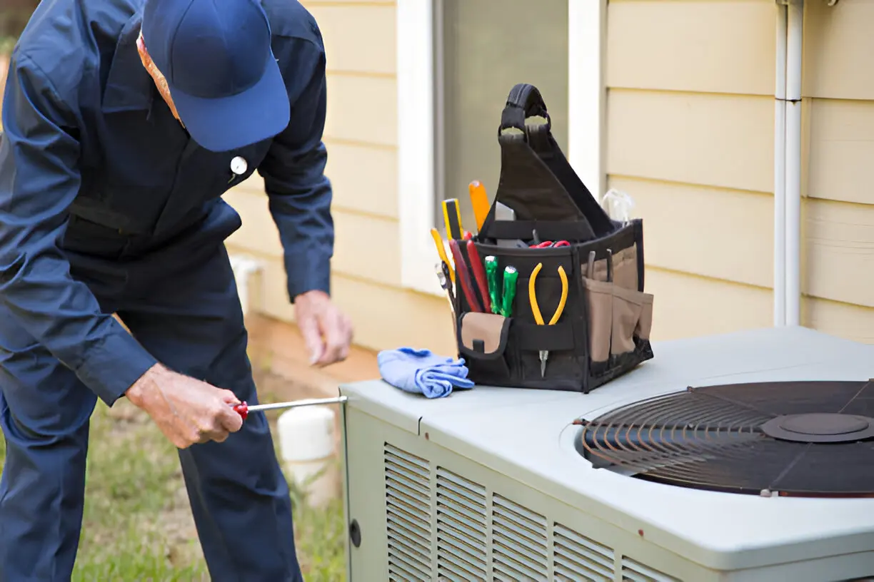 Home 16 Experienced air conditioning contractor in Winter Haven repairing cooling system